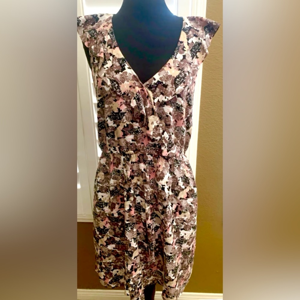 BCBGENERATION  V-Neck Wrap Style Mini  Sleeveless Dress Size Small (4/6)